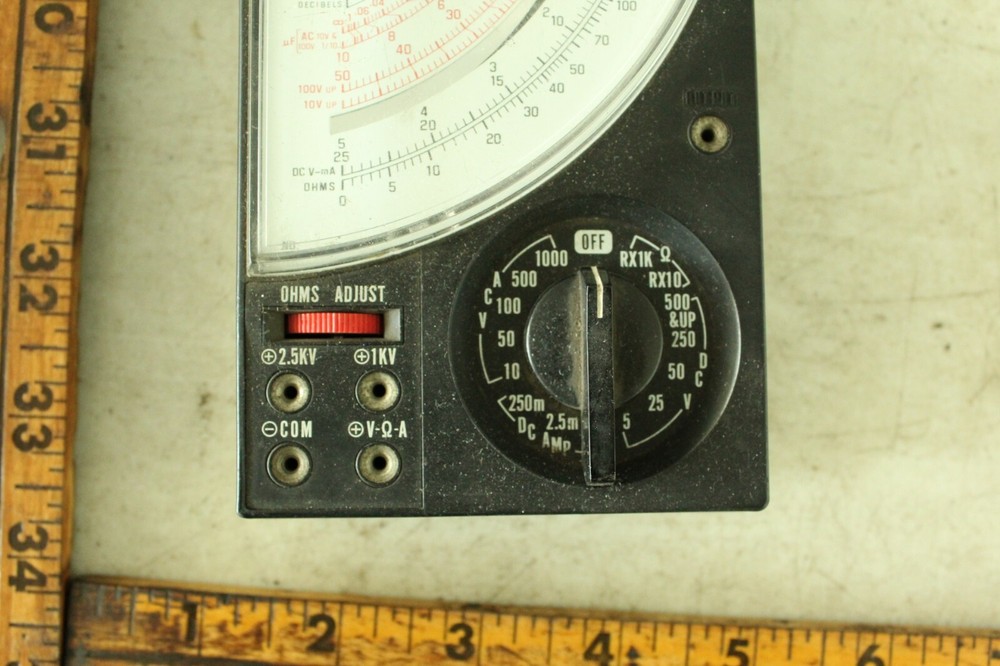 Olsen Voltmeter. Model TE-240. No leads