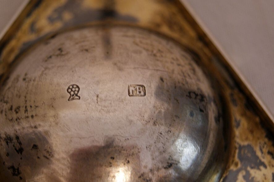 Antique triangular historism silver spice / salt bowl, est. ~ 1800 - 1850