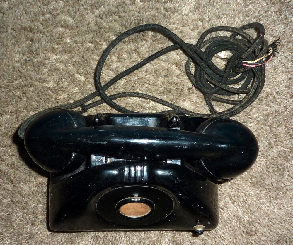 1950's Connecticut Telephone Desktop No Dial Intercom Telephone
