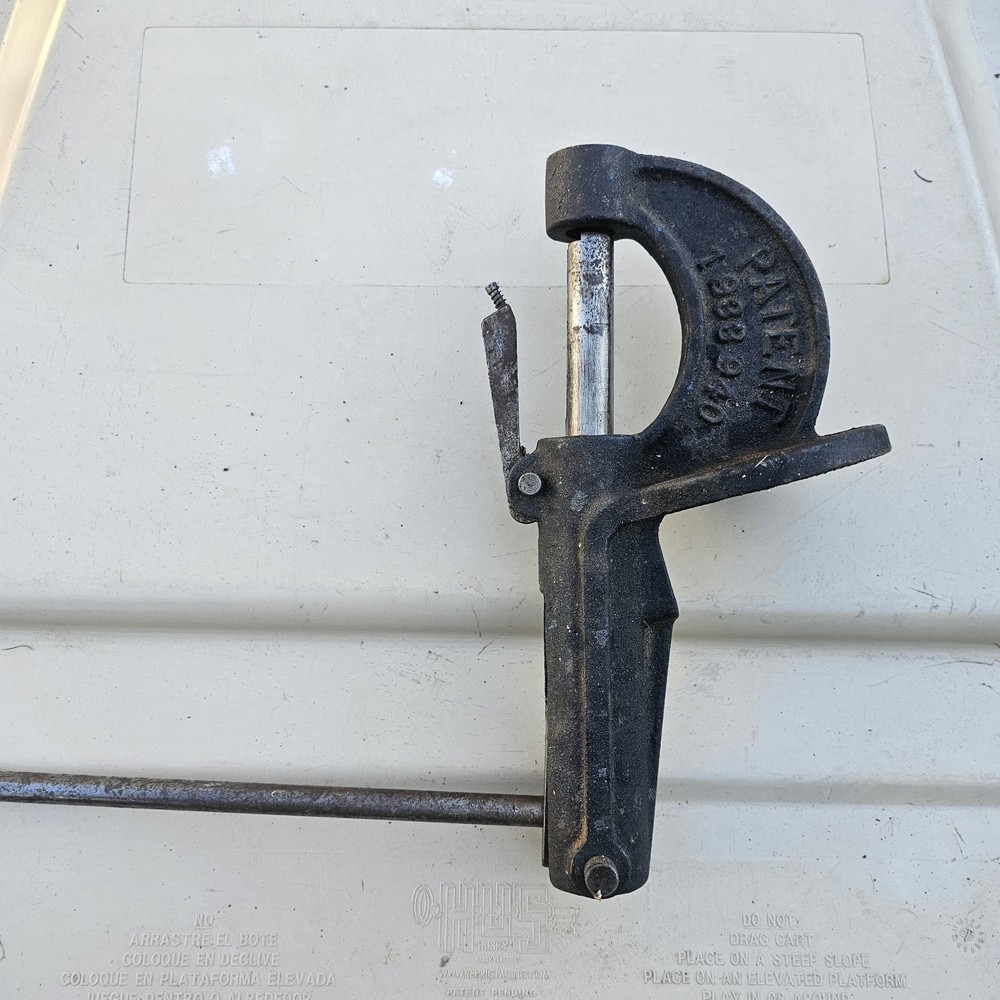 Vintage Pacific Reloading Press – Cast Iron