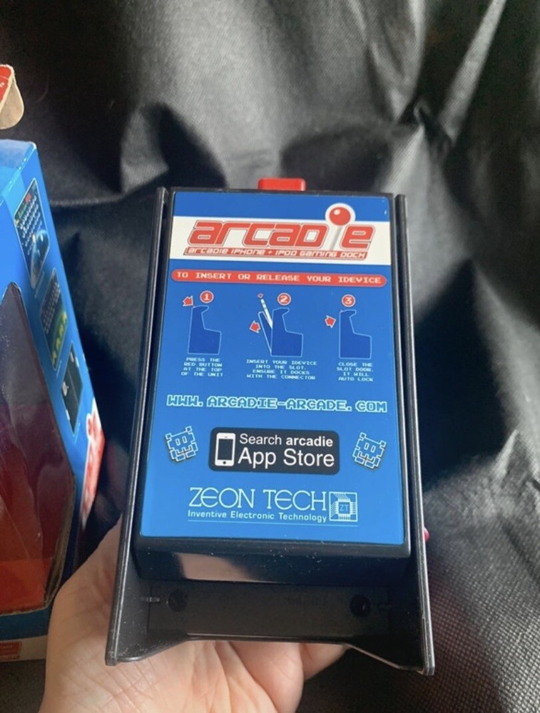 Vintage iPod/iPhone Mini Gaming