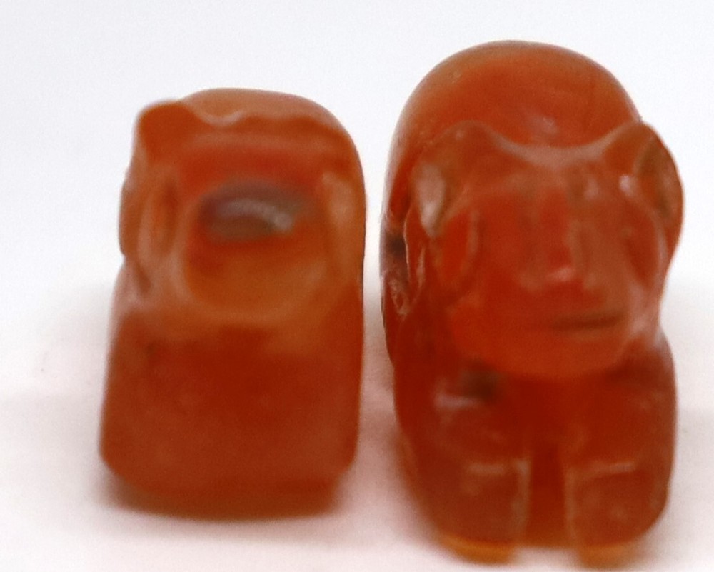 Ancient two agate Animal Figurine Beads Amulets
