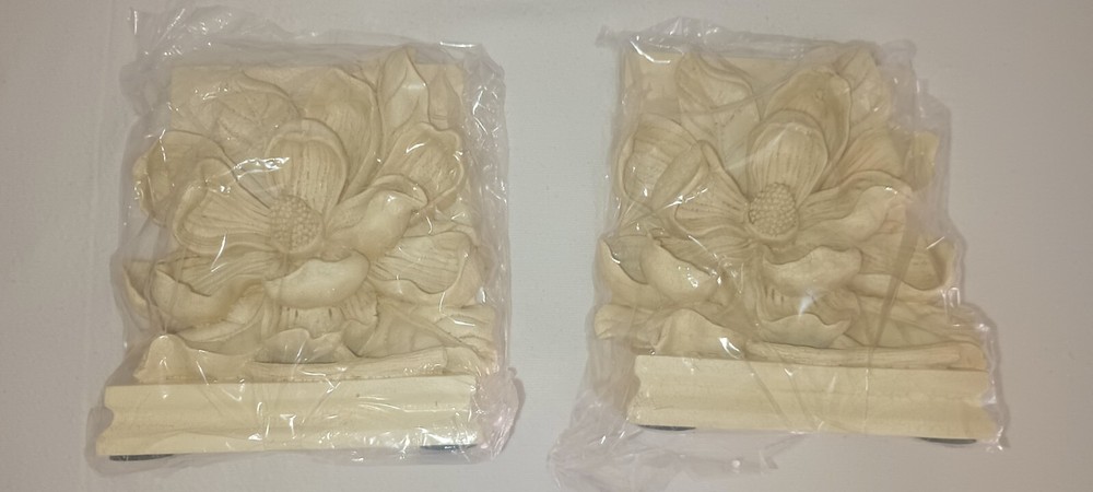 Polyresin Hand painted Magnolia Bookends