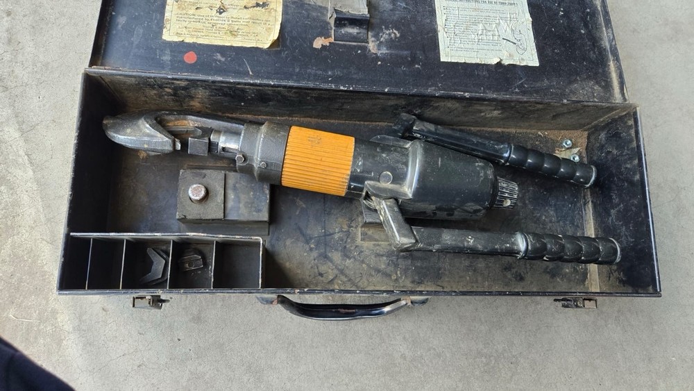 manual hydraulic tool TMB8