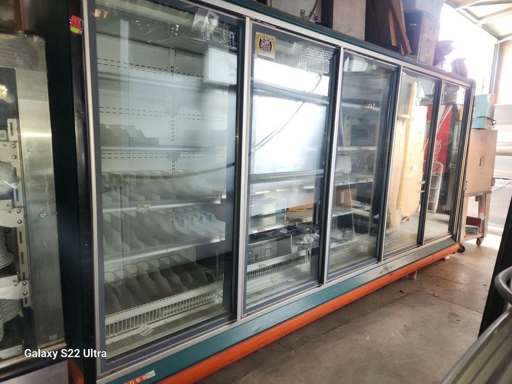 5 GLASS. DOOR FREEZER