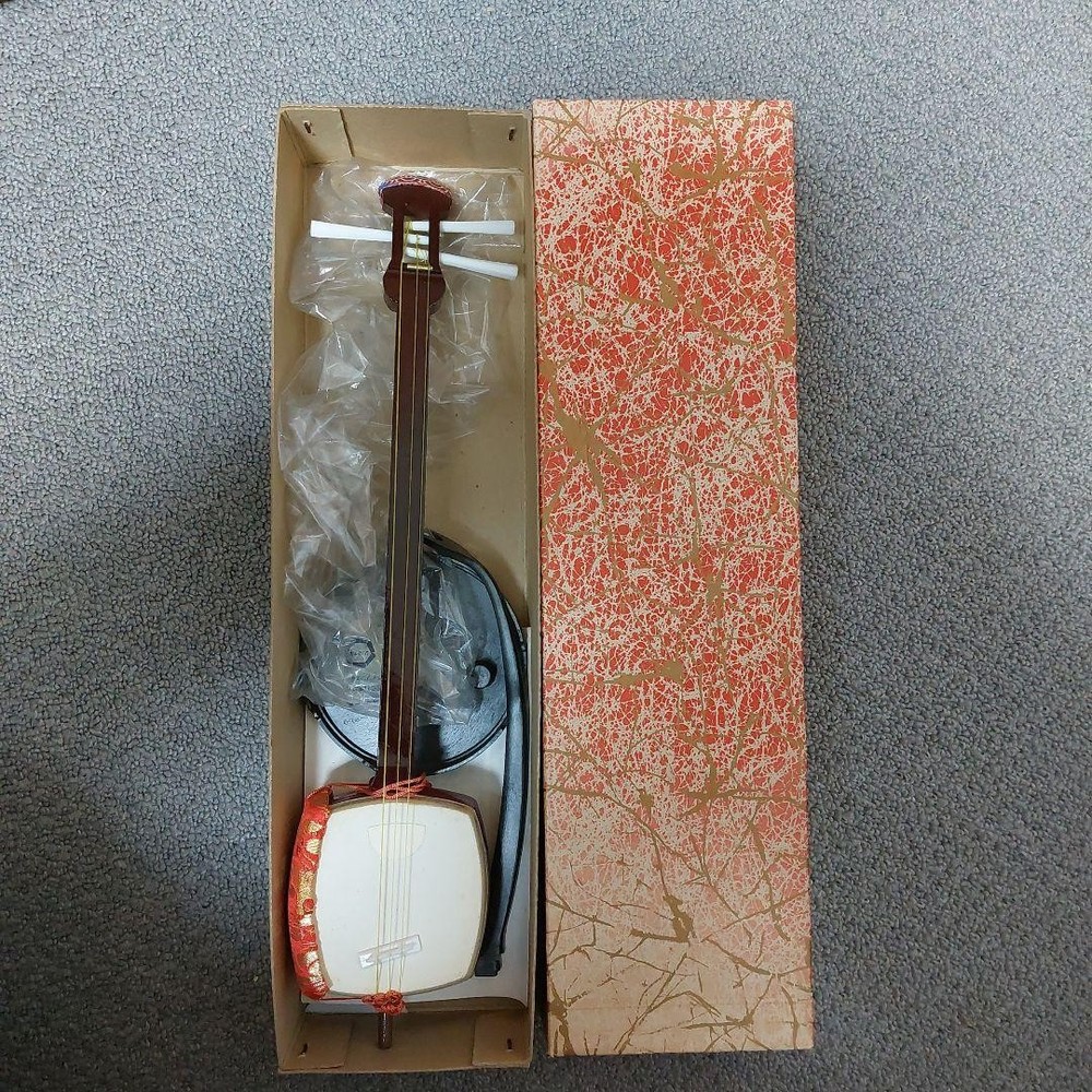 Shamisen Body White Red With Box