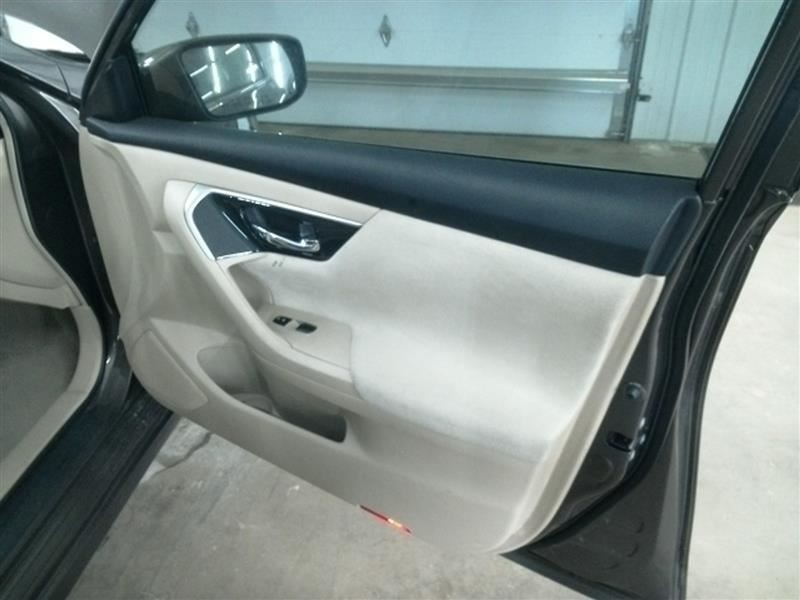 ALTIMA 2013 High Mounted Stop Light 104559854