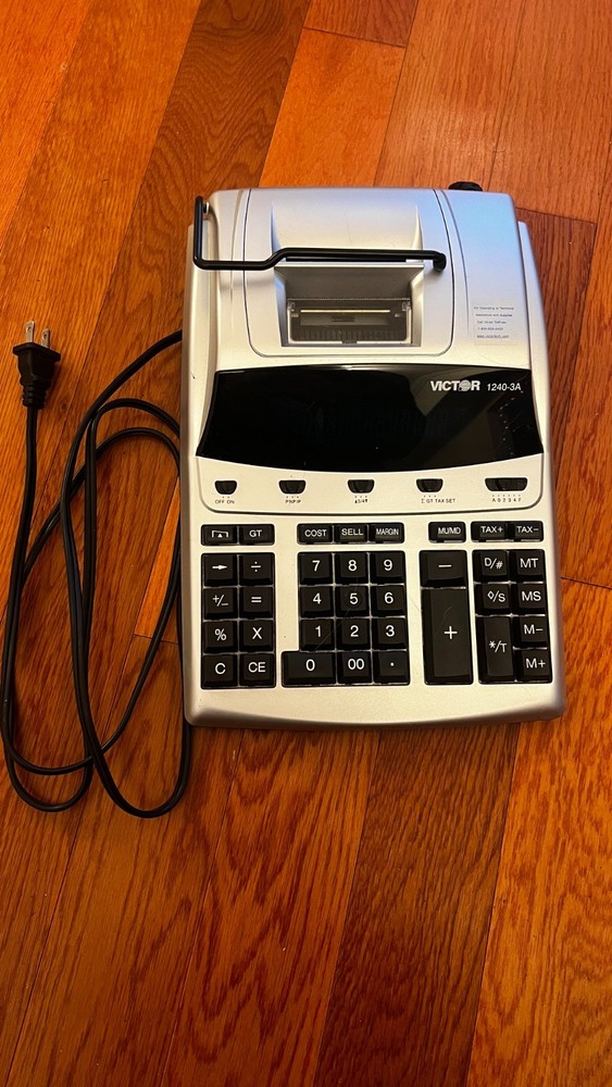 Victor 12-Digit Desktop Adding Machine - 1240-3A - excellent condition