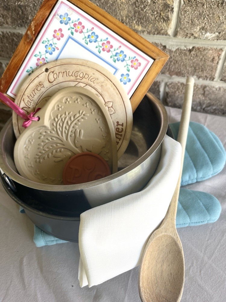 Vintage Baking Set Bread Warmer Cookie Mold Bowl Spoon Trivet Pan Kitchen