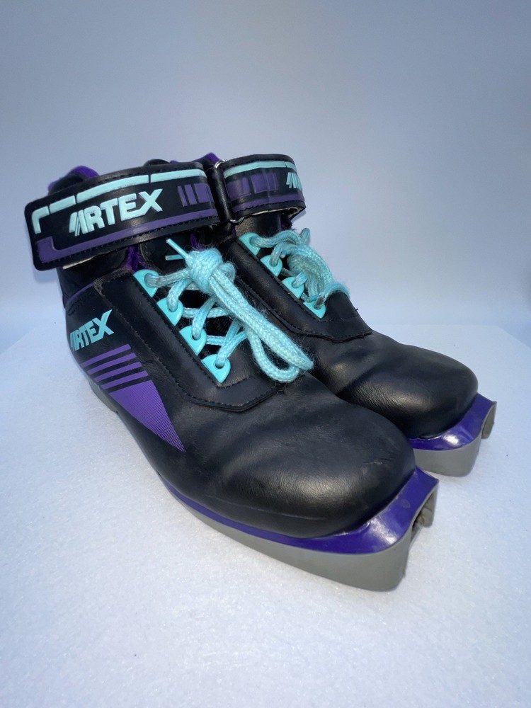 Artex THINSULATE Ski Boots  Size 36 Youth