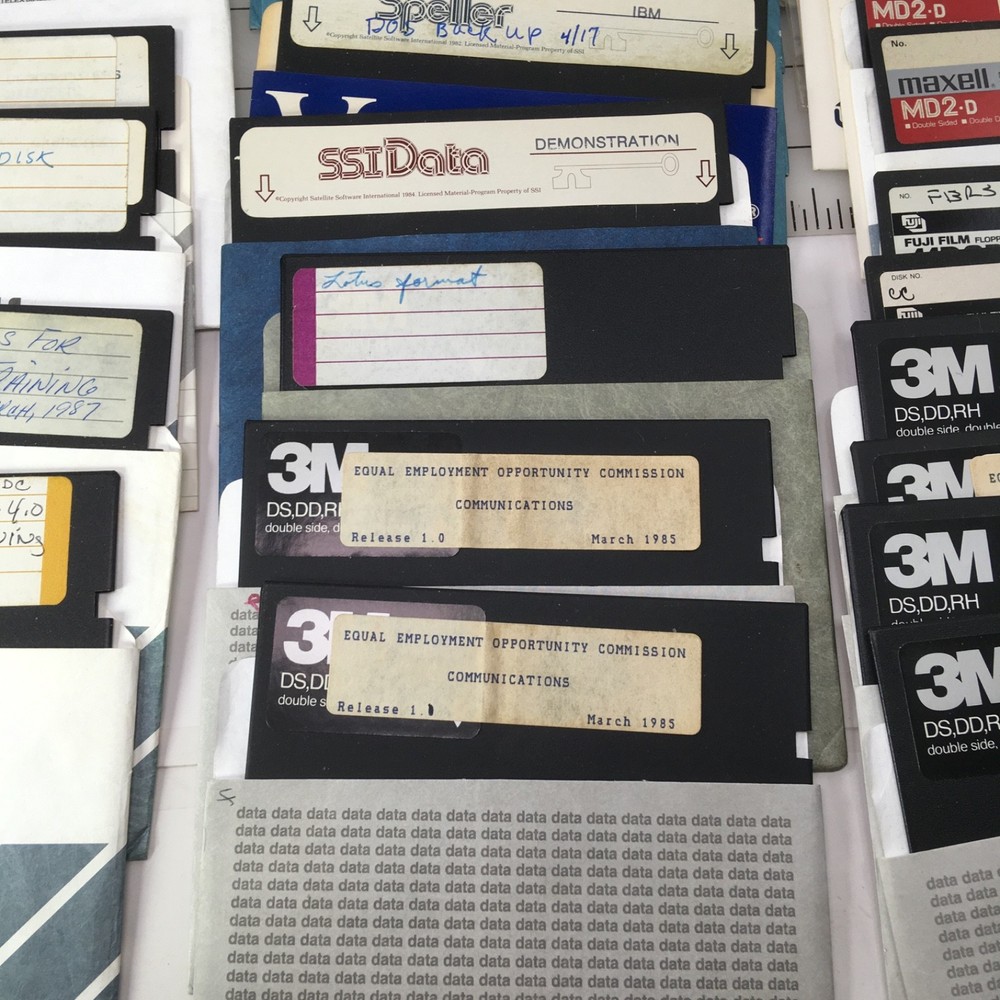 5.25" floppy disk lot 35 diskettes Mostly Software Programs Dos Untested