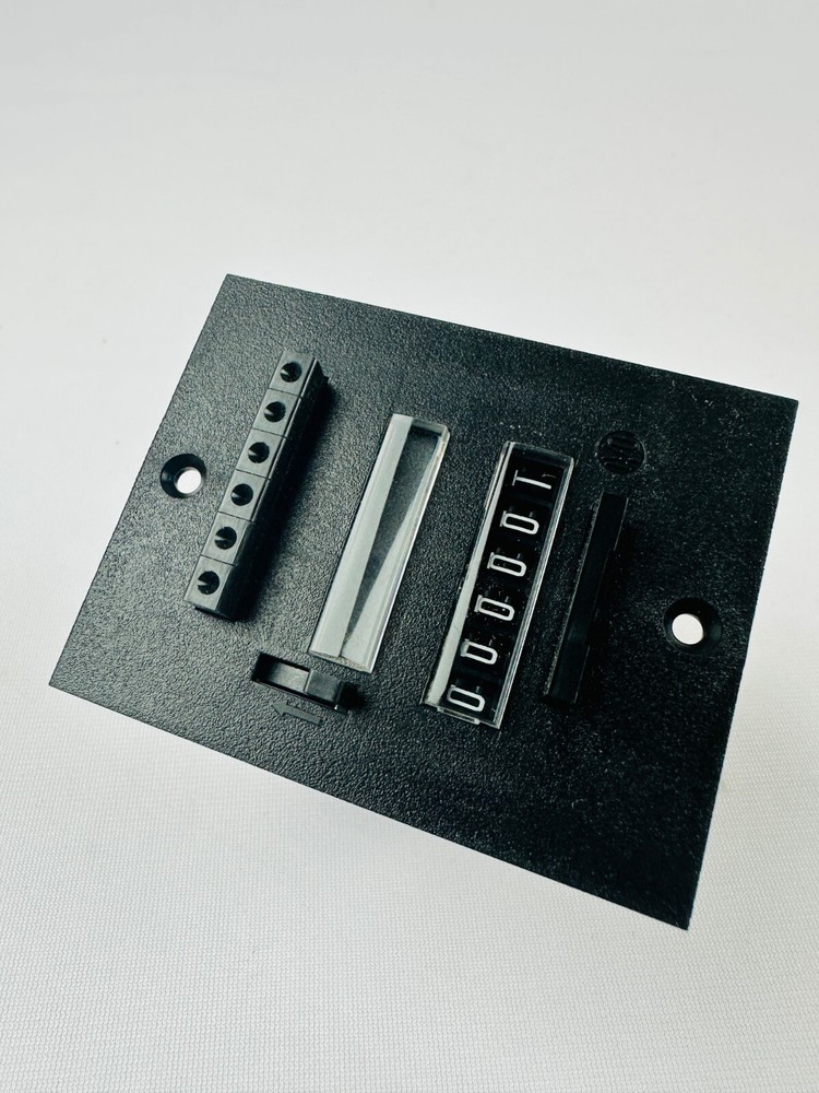 Baumer FE514.650AB3C 6-Digit Presettable Counter