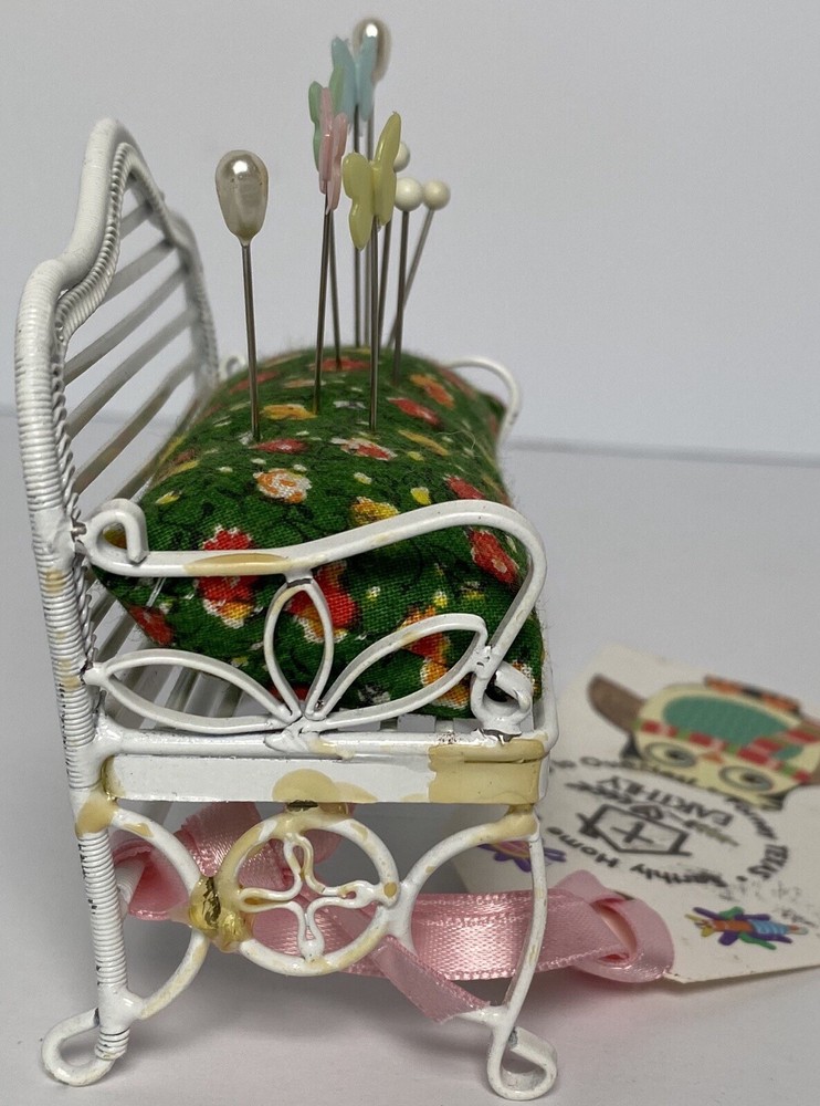 Pin cushion Bench Chair Notions 77