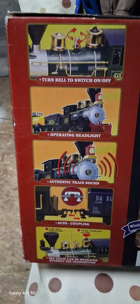 EZTEC Santa Fe Express 40PC Wireless Remote Control "G" Gauge Train Set