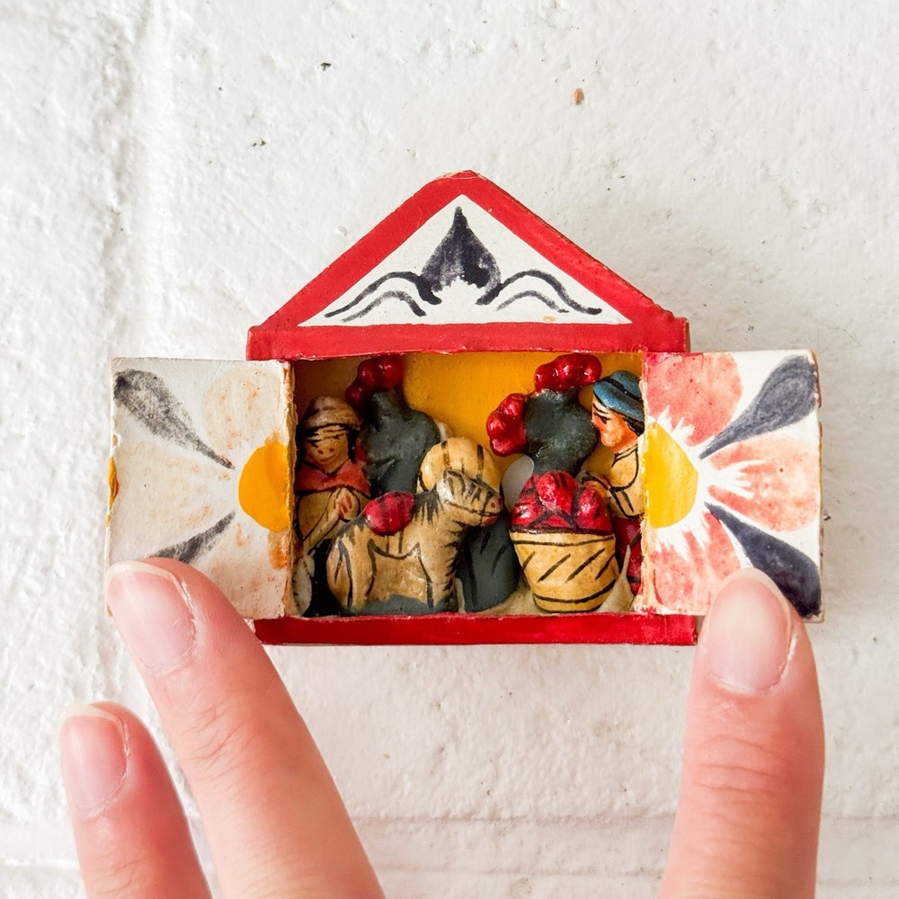 Vintage Peruvian Diorama Shadow Box Shrine Folk Art Hand Painted handmade