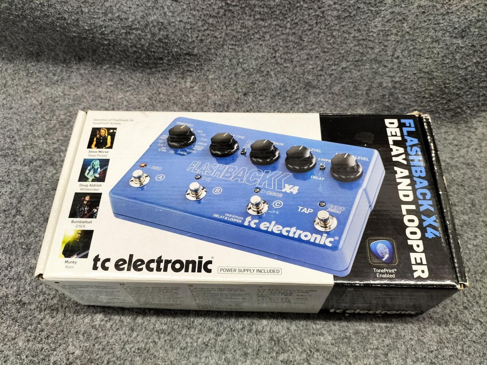 Flash Back X4 Effector No.nm1422