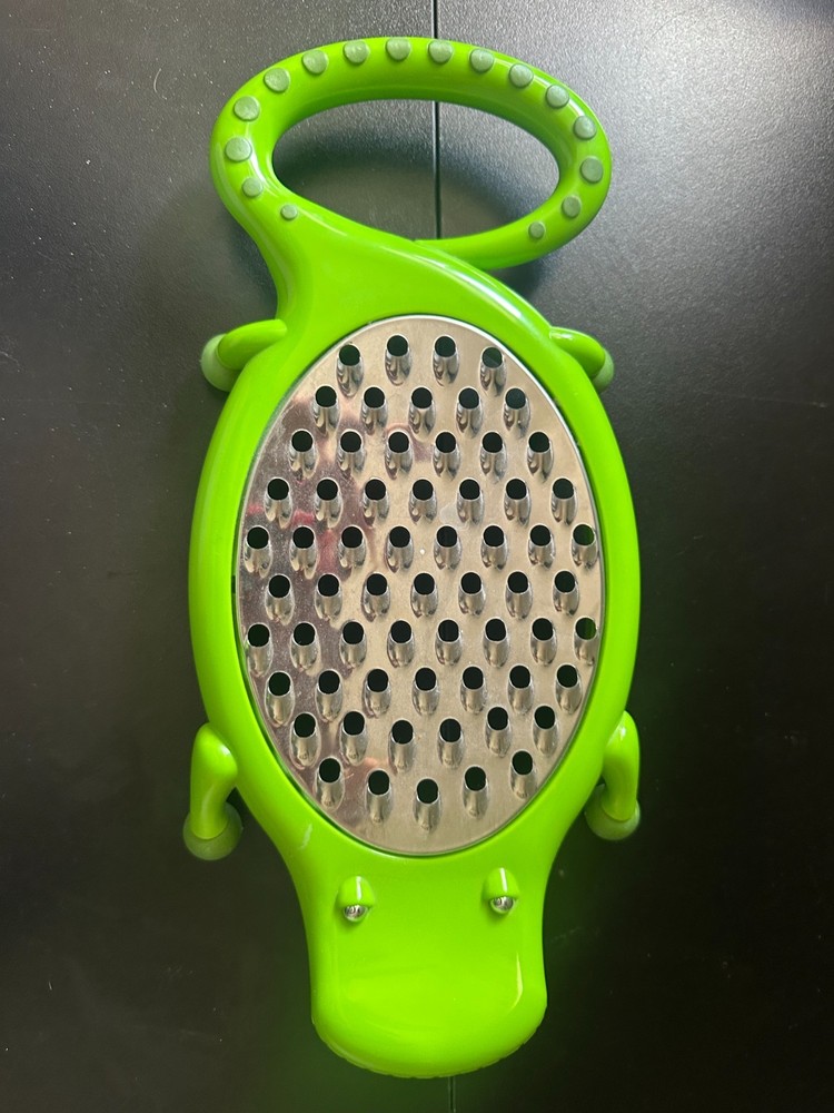 Boston Warehouse "Gater" grater