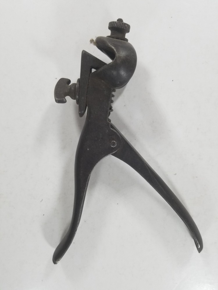 VINTAGE HAND PUNCH TOOL 6-1/2" LONG