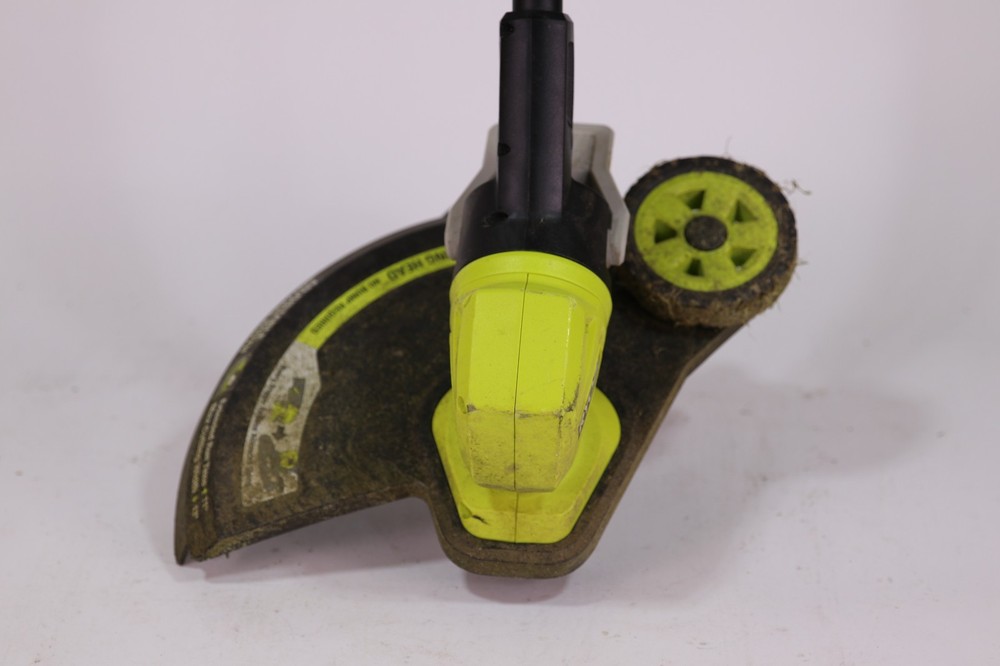 USED Ryobi ONE+ 18V 13" Cordless Battery String Trimmer/Edger (Tool Only) P20018