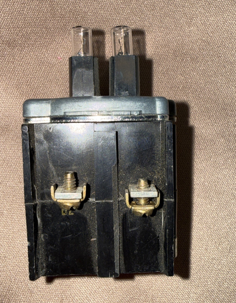 Cutler Hammer Dual Indicator Light 480 Volts