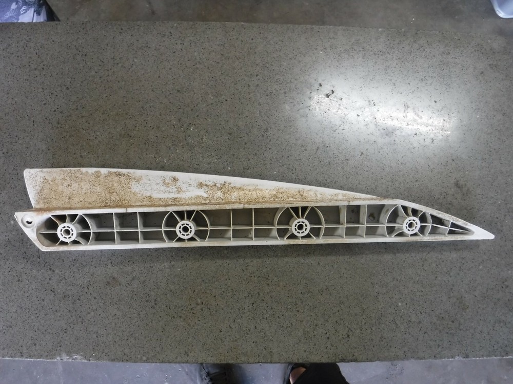 2003-2004 Polaris MSX Right Sponson 5434912-413