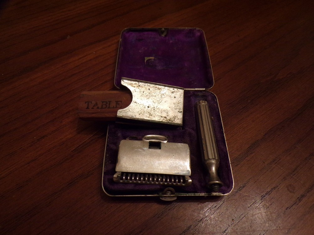 VTG Razor in Case