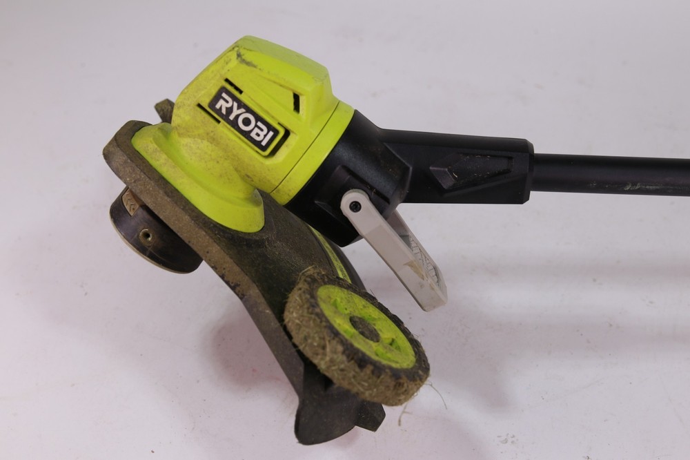 USED Ryobi ONE+ 18V 13" Cordless Battery String Trimmer/Edger (Tool Only) P20018