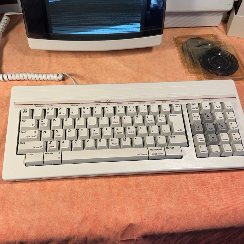 Smith Corona Personal Word Processor EXACT PWP 6000 PLUS Screen Issue