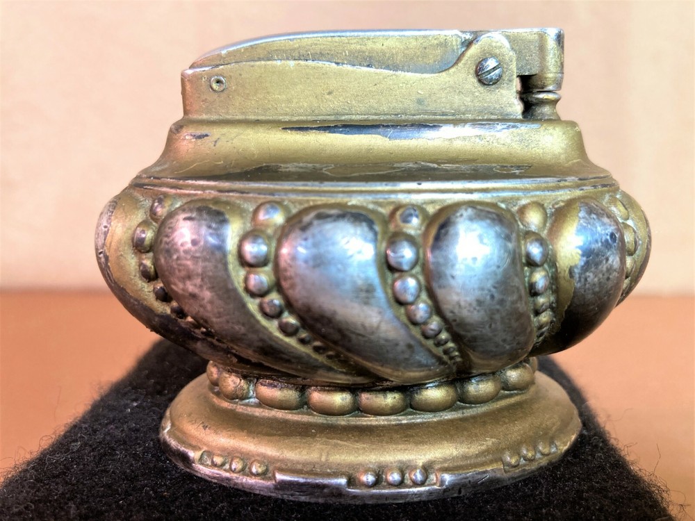 Vintage "CROWN" Table Lighter by Ronson,  3 Inches Long,