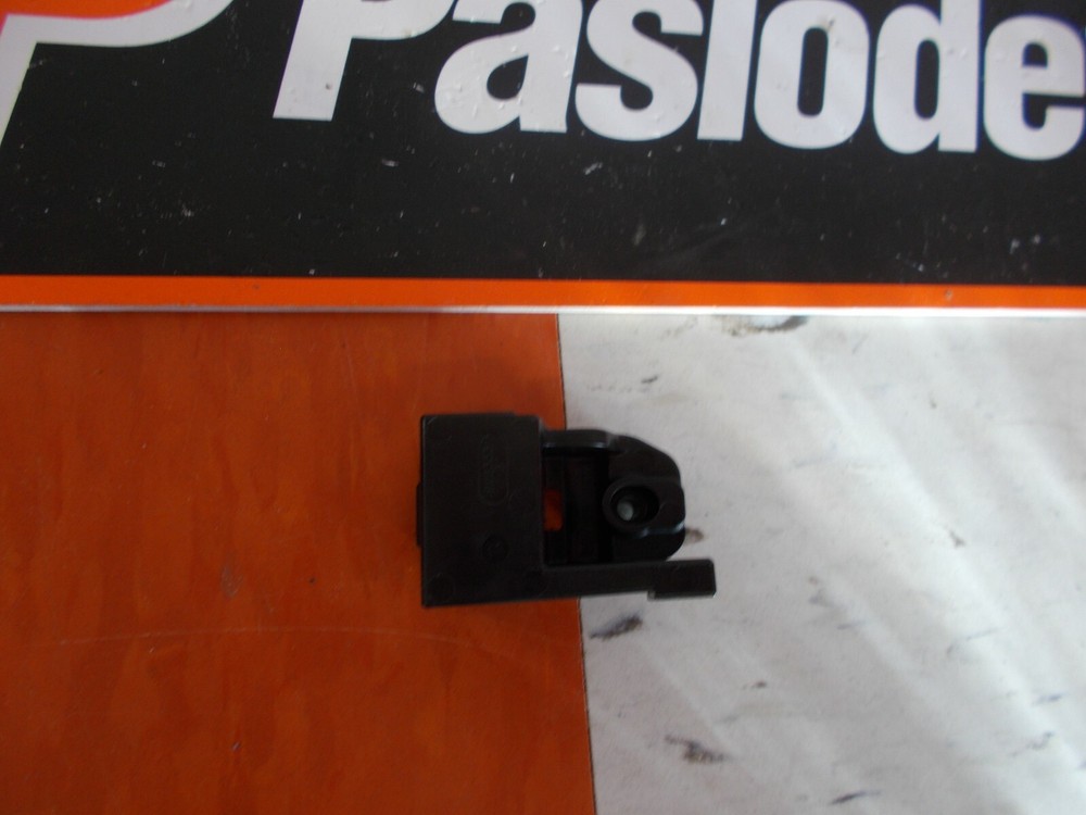 Paslode Part # 906333 INTERNAL GUIDE (XP)