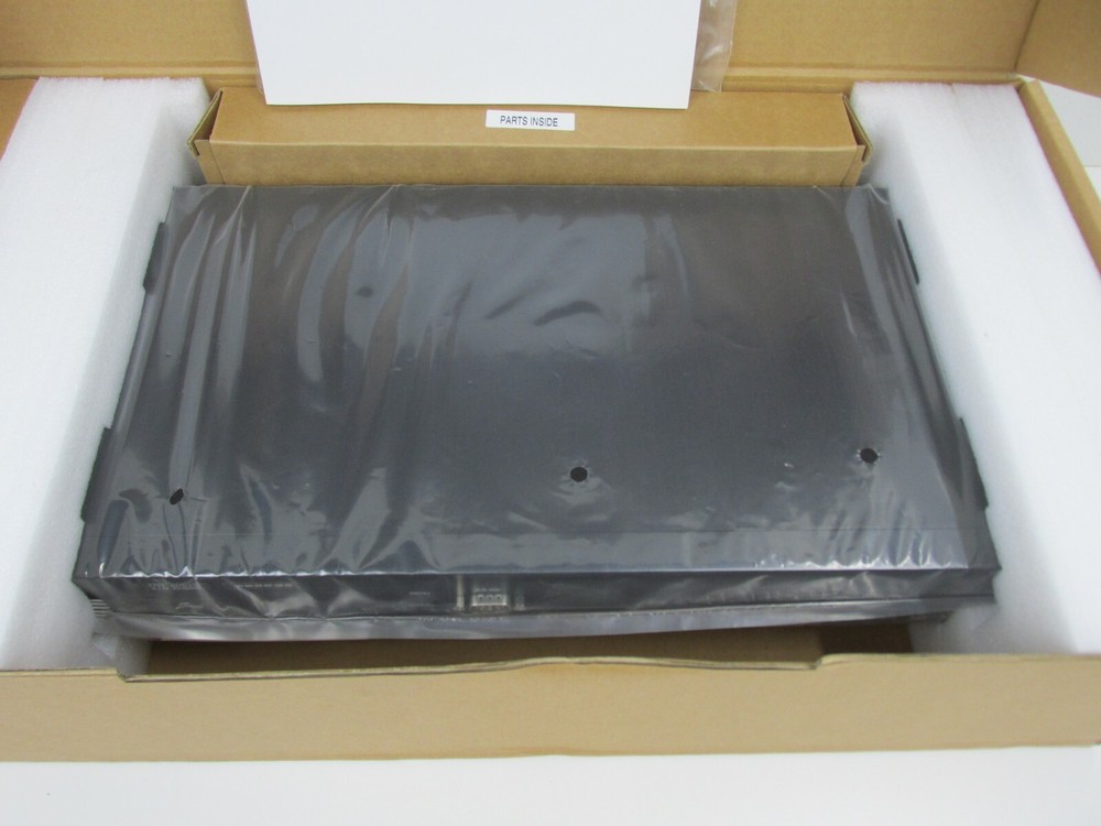 IBM 8275-113 Ethernet Desktop Switch 12-port