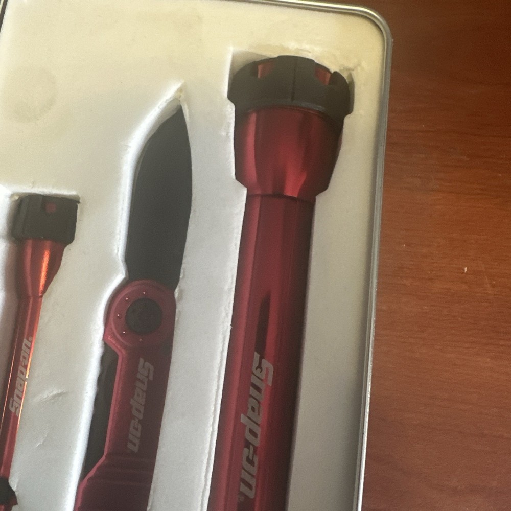 SNAP ON SNAPON COMBO FLASHLIGHT AND KNIFE ORIGINAL PACKAGE
