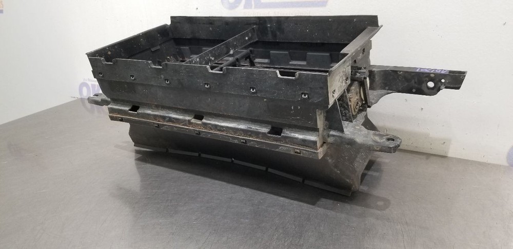 19 FORD F150 LOWER AIR SHUTTER 3.5L