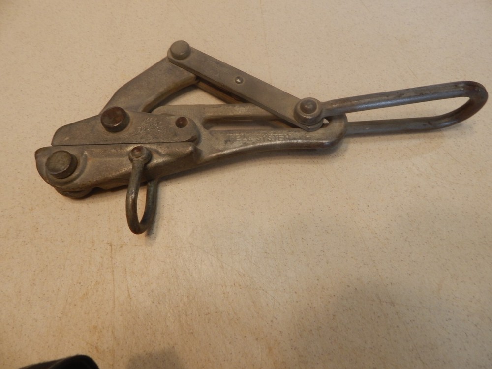 VINTAGE KLEIN - 5000 lb Max  - TYPE L - BELL SYSREM - CABLE PULLER - CHICAGO USA