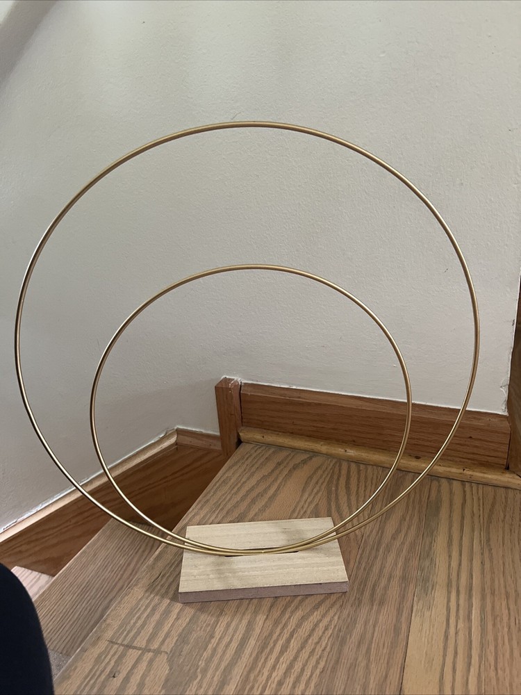 Hoop Stand Wreath Form