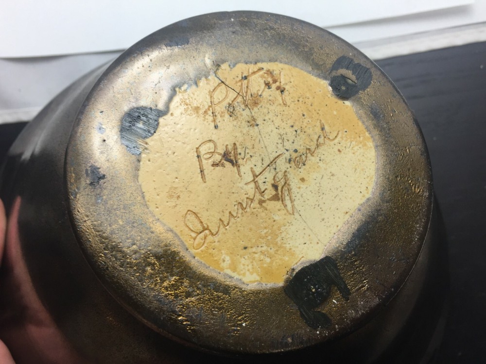 Vintage bowl signed pottery by lustgard