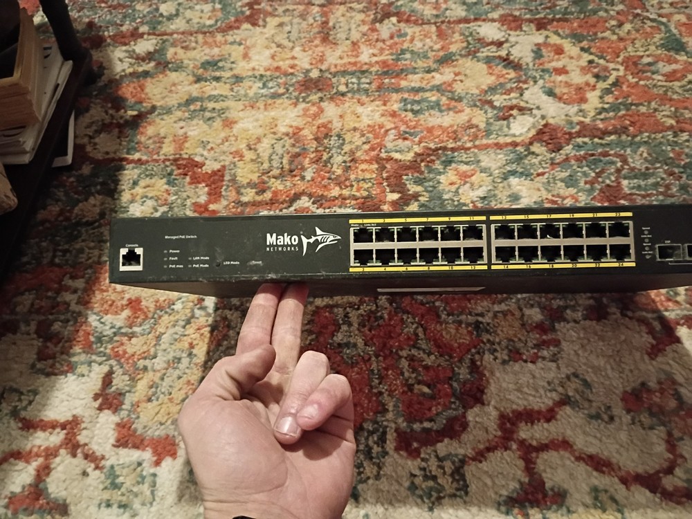 Mako Network 24 Port Gigabit Managed Switch