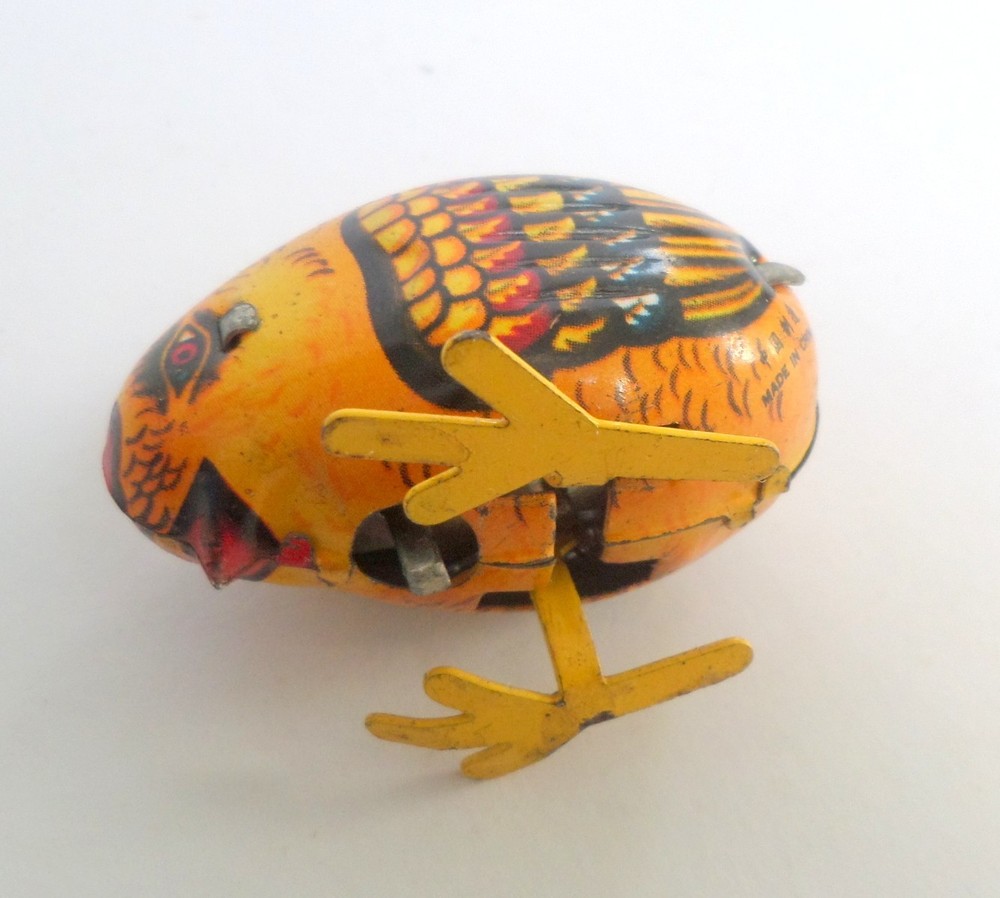 WORKING TINPLATE CLOCKWORK CHICK TOY NO KEY