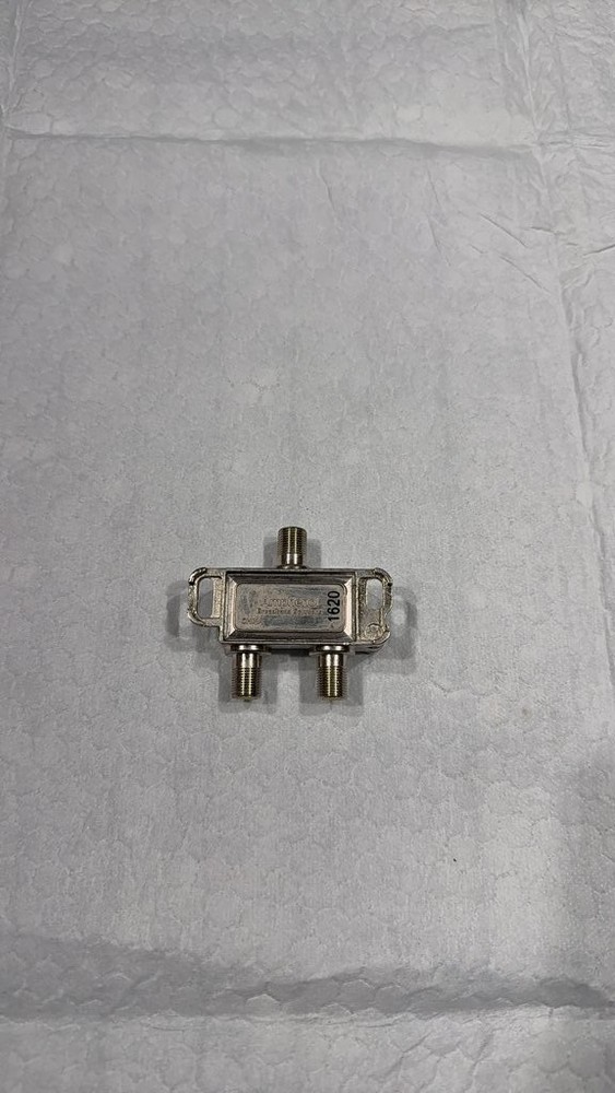 Amphenol 2-Way Coaxial Splitter