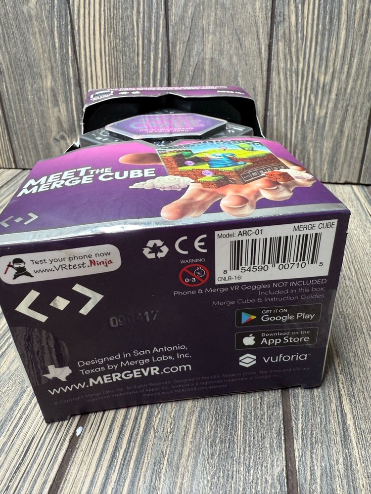 Merge Cube Augmented Reality & Virtual Reality STEM Toy Ages 10+