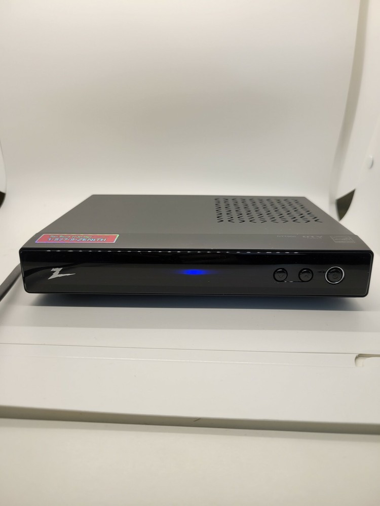 (NICE) Zenith DTT900 Digital-to-Analog Converter Box W/ Remote - Tested/Working