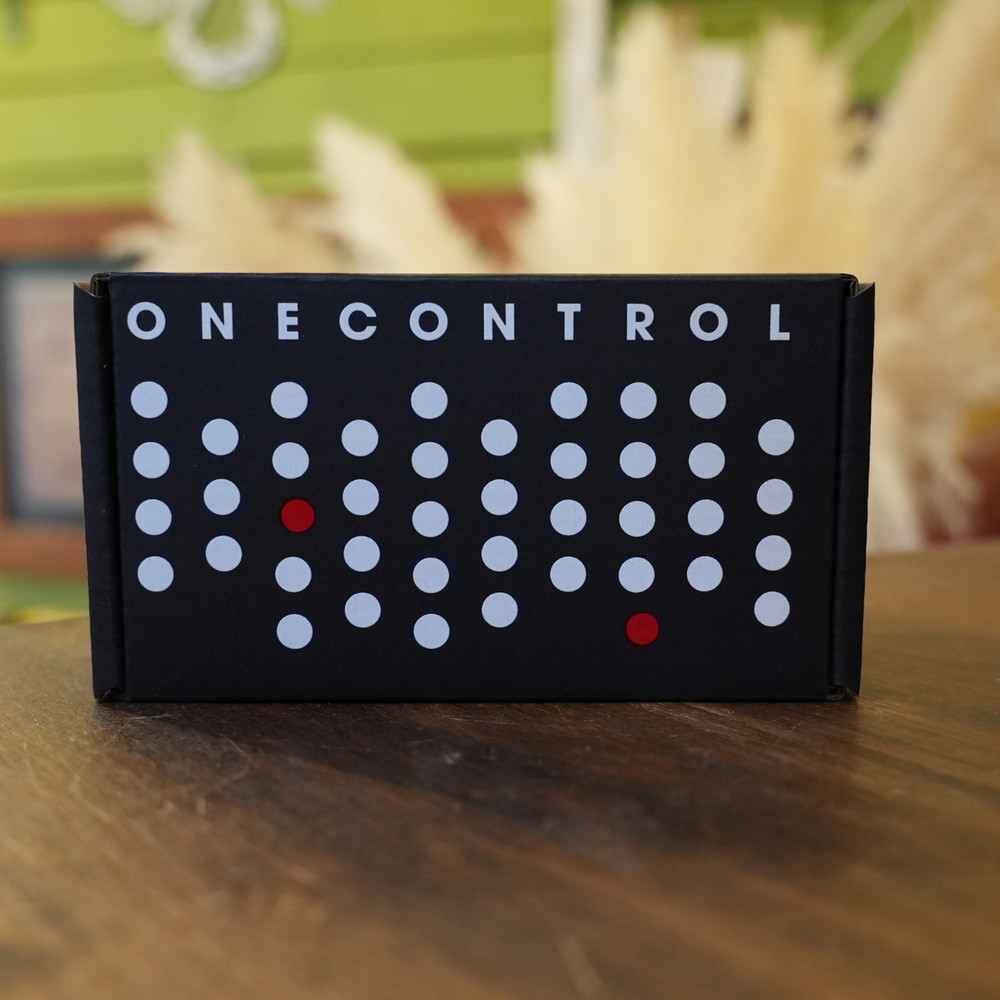 One Control Dimension Blue Monger Modulation Guitar Effector