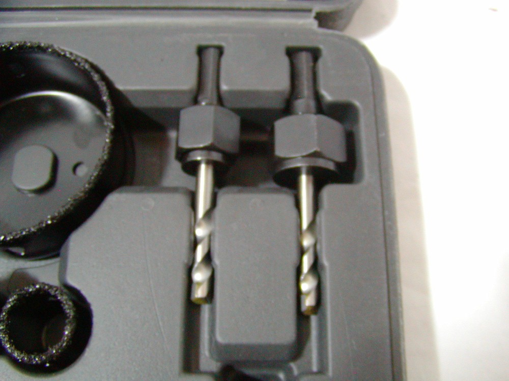 Maxtech 11 pc Diamond Blade and Carbide Grit Hole Saw Kit 2 arbors