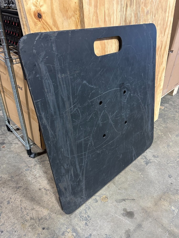 Tomcat 30" x 30" Baseplate – Used