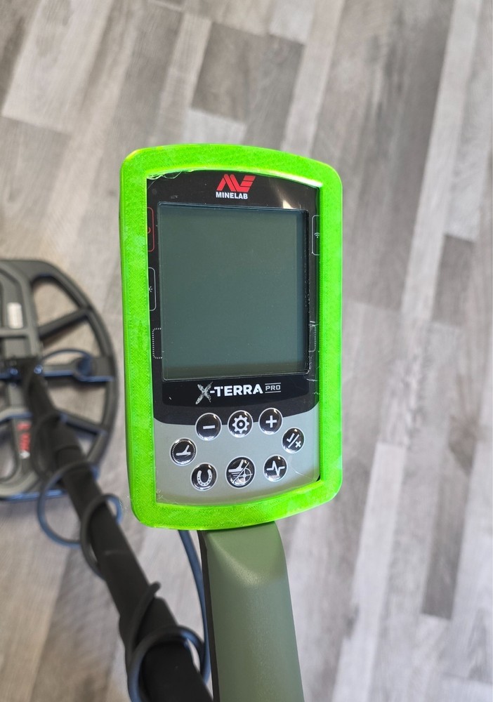 NEON GREEN Minelab X-Terra Elite Control Box Protector (Rubber)