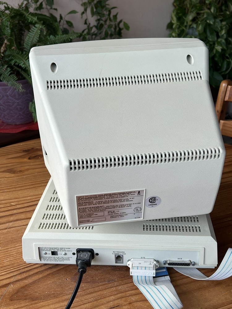 Zenith Data Systems Z-22, Made In 1984, 120/240 V