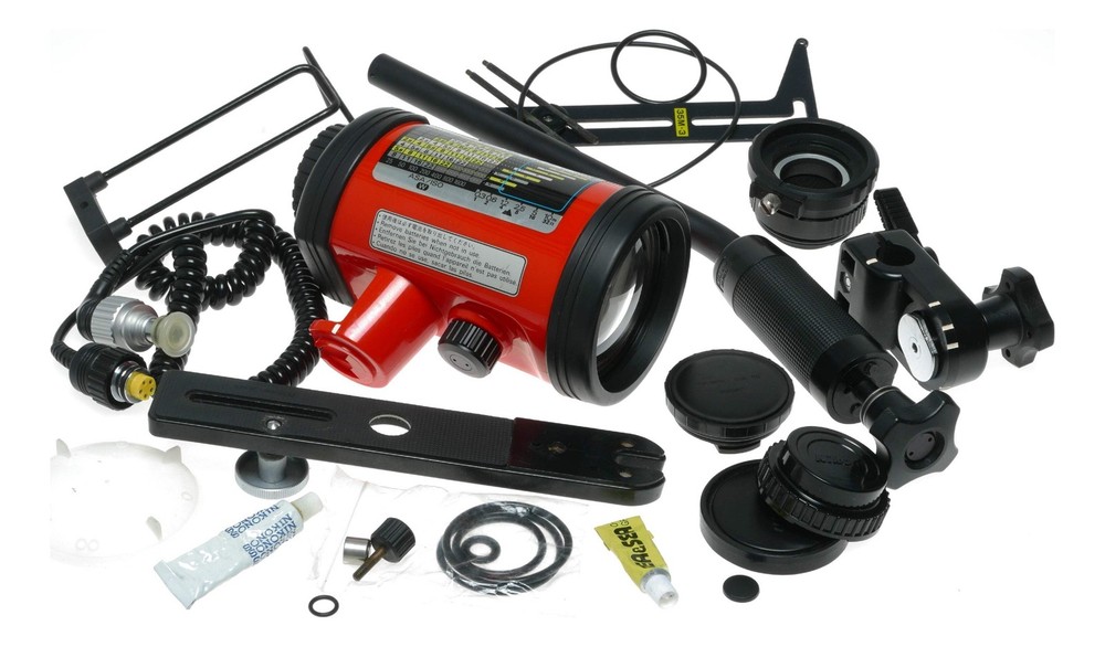 Nikon Nikonos Speedlight SB - 103 Underwater Strobe Flash