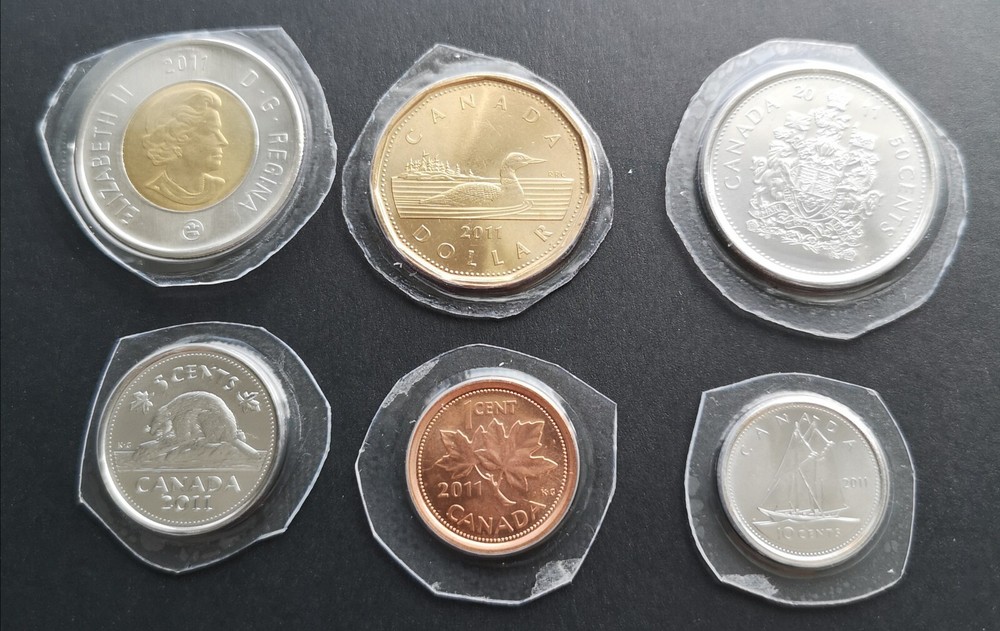 *** CANADA  2011  UNCIRCULATED  SEALED  COINS  SET ***