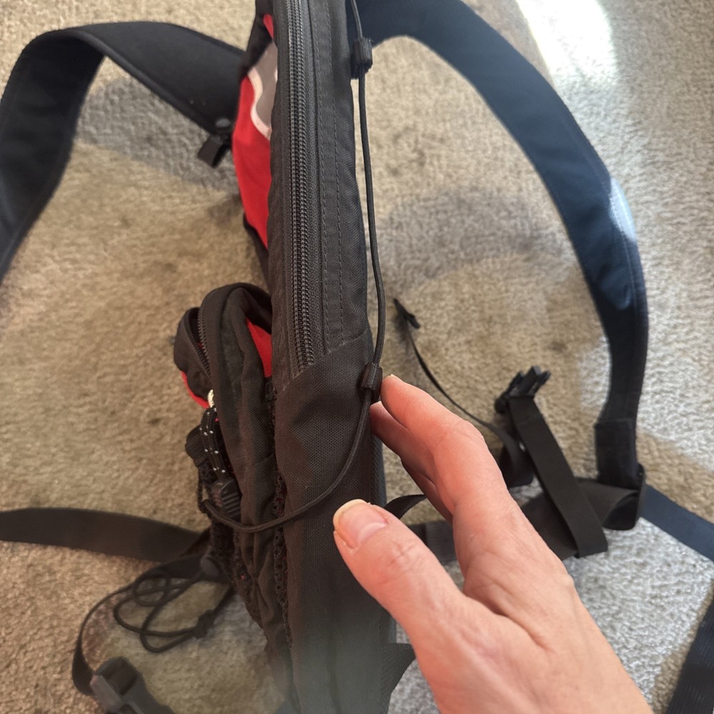 Gregory Mirage Daypack Hiking Backpack Red/Black Small