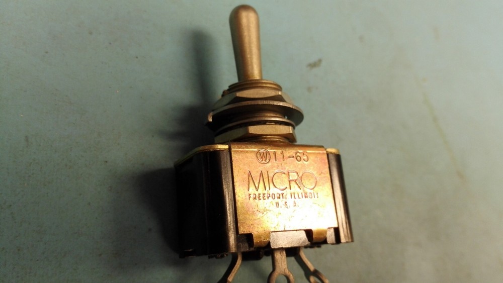 11TS11-1 TOGGLE SWITCH BY MICRO SWITCH ALT NUMBER ST42E